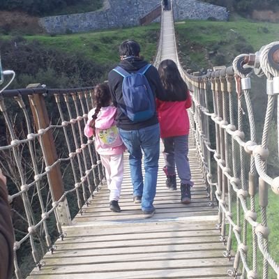munzur_um's profile picture. Bir ülkenin geleceği,
o ülke insanlarının göreceği
eğitime bağlıdır.Rt ve beğeniler bilgi amaçlıdır. 
Hayatını güzelleştiren bir kızı var.