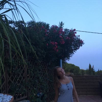 adelinabbe's profile picture. 