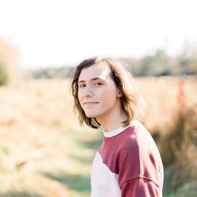She/her, they/them. MFA fiction candidate at UNCW. Writer. City Year Philly Alum. In a committed relationship with mac n cheese. 🏳️🌈 🤙🏻