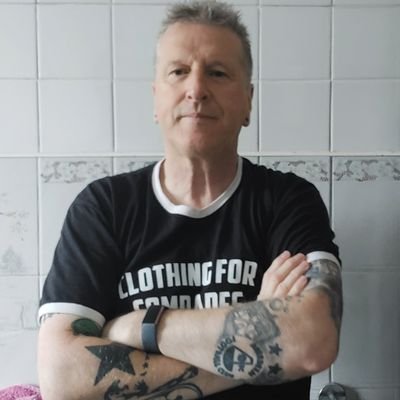 ....leftist
....punk rocker ( old)
.....dandies/ irons
.....loves reggae
......hates the right