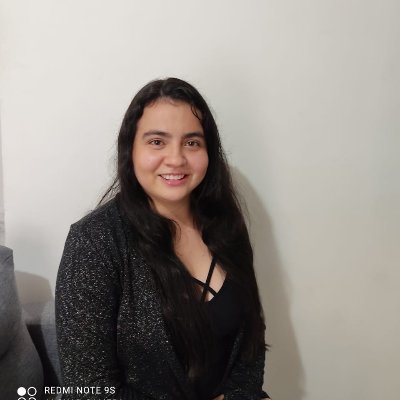 Front-End Developer. Estudiante de Platzi Máster.
Amor por la escritura, lectura y por mi familia.