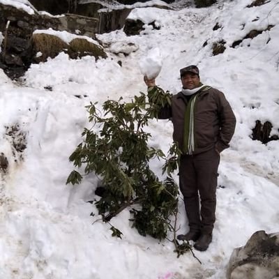 I am a youth of 44.working with agri Marketing. in apmc Dehradun. believe in strong nationalism. and want to feel,sabse aage honge Hindustani.....