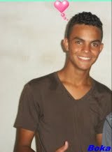 sou uma pessoa simpática que dificilmente estou triste poucas coisas faz eu ficar com raiva dentre essas coisas e mexer no que e meu