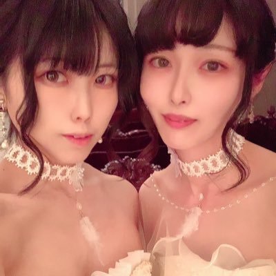 るりさん🌼ともけさん🌸がコスしたり飲み食いしたりして好き勝手遊ぶアカ。