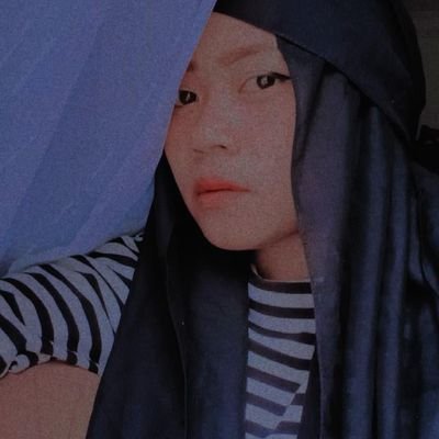 _nanikinan_'s profile picture. •Realistis •Obsessed with babywearing and lipstick •Kangenan