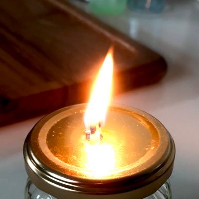 山に小屋を建てて暮らしています。/家手作り・雨水暮らし・ガスなし・電気かろうじて/保存食・料理/獣解体/放し飼いの烏骨鶏が13羽/ペットの白あひるがいます(あひる幼少期まとめ→ https://t.co/whrxLtATHZ)/季節労働在宅自営業/お仕事は現在受付ていません