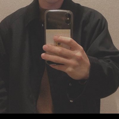 hal_hair_is_bad's profile picture. 🍛🎧⚽️👕