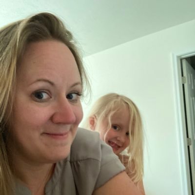 Gee_Mae's profile picture. corporate operations professional who happens to bake delicious cookies