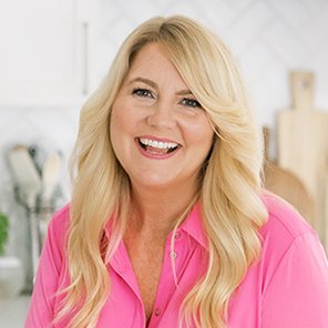 Founder of Living Locurto, a fun lifestyle and food blog. Entrepreneur, Speaker, Pinterest Strategist & Coach. Join the circle at https://t.co/khntIWJJFH