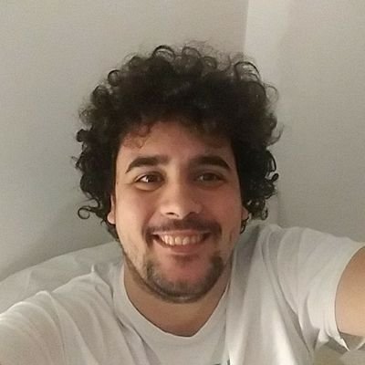 Arquiteto, interessado em política e na questão urbana.