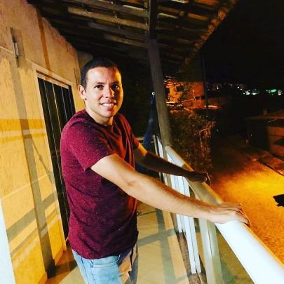 Sou Servo do Senhor Jesus. e Pregador da palavra de Deus pela a sua Graça.