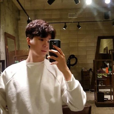 grandpaai's profile picture. 一片白