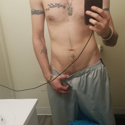Texas born,Texas raised, single dad trying to make it in this life & for my shadows.
PH model/content creator stretching 🙀😺 with the TX sized 🍆 for 💲🫰🏼