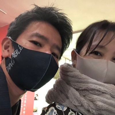 小さな料理屋。日祝月休み。毎月1日はランチ休み。ランチ営業は水木金です。諸々の状況で休みます。SNSでお知らせ。ランチ営業時間 11時半より14時閉店(売り切れ次終了)。ランチ時現金払いは消費税サービスです。ランチのご予約は水曜日のコースのみです。通常ランチは予約受けておりません。 夜営業は18時から22時までです。