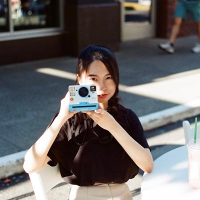 lowyinyin's profile picture. 