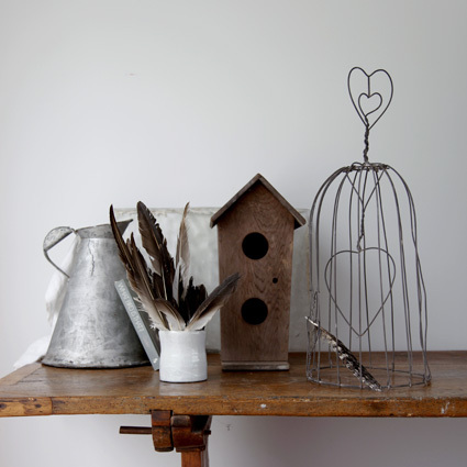 Stylist for Inside Out Magazine. Always on the hunt for lovely finds.