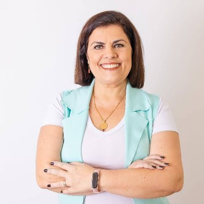 Jornalista, Radialista e Assessora de Imprensa - Prefeitura de Santos. Já trabalhei: EPTV Central (afiliada à Rede Globo, S.Carlos),Sta Cecília TV, TVB-B.Stista