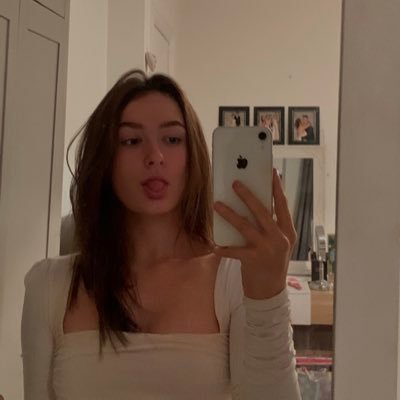 abigail22035583's profile picture. 