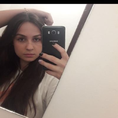 Bellezzaaa_isa's profile picture. .