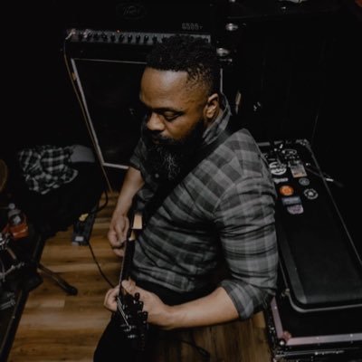 Nelliswar2's profile picture. Daddy, husband, thinker and music maker.