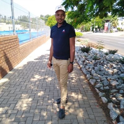 Mxolisi34665843's profile picture. Spend sometym with friends