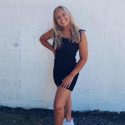 oliviaurbaniak6's profile picture. 