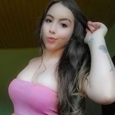 adriisantosss's profile picture. •adriele Santos 
•muya thai✨
•16y🎈🎉