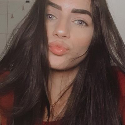 Thaaiislourenc1's profile picture. Apaixonada por aquele que me criou.