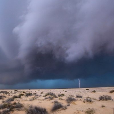 -مطارد عاشق للأمطار -مصورهاوي ومنتج التقارير الخاصة بالأمطار والسيول . في الإعجابات الكثير من الوسائط . نتشرف بمتابعتكم على سناب شات