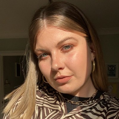 Ellie_Jayne09's profile picture. Ellie, 23.  Psychology graduate, Lover of alternative music and all things vintage