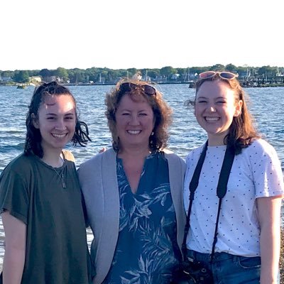 Scientist, educator, lab director, mom of 3. LOVE public health, molecular biology & science fairs. Clinical director at Wadsworth Center @healthNYGov