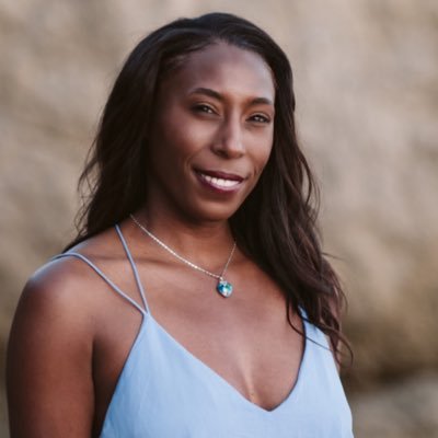 Vice President - Universal Pictures Digital Marketing, Duke Alum and former Duke Cheerleader. Loves 🎬🎤🎼🏀📺📚🌴🌊 💃🏿