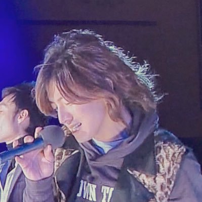 某アーティストのサポートなどしてます。 よろしくお願いいたします。鍵盤担当。SMAP love☆