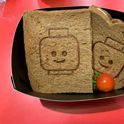 2021.12〜アメリカ駐在同行🇺🇸in北カリフォルニア/トレジョ・Costcoおすすめ品ツイート多め/本帰国後のキャリア考え中/駐在ファミリーカフェ /算数・数学大好き 7歳の息子(2nd)/無言フォロー失礼します&歓迎