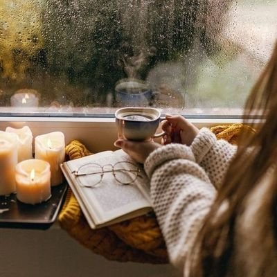 عندما تُحب أحدّهم ,, لا تَعرفُ كيّفَ تُرتبُ الكلمّاتْ بنفَس الهيّئهٌ التي في قَلبك