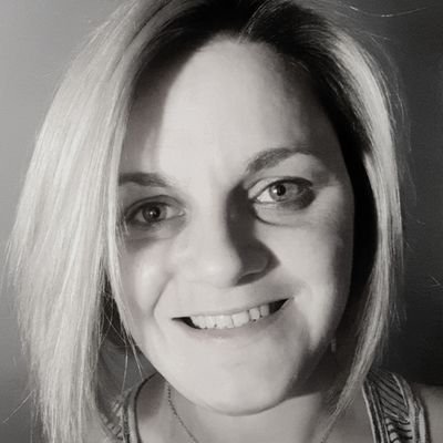 Paulineellebou1's profile picture. 