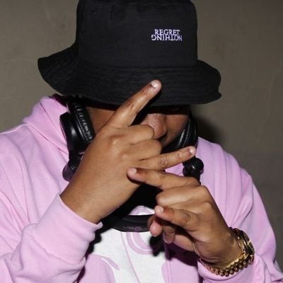 sonnyboy_dj's profile picture. I'm a Versatile DJ #Ishuuu⚡⚡

Booking Details:

Email: sonnyboydj3@gmail.com

Phone #: +27640077740