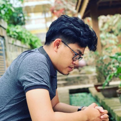trantrungis's profile picture. 