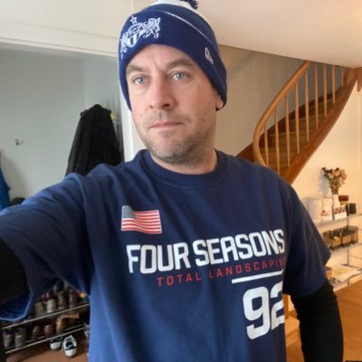 FidoFido73's profile picture. father, husband, lawyer, liberal socialist, skier, football player, cook, mechanic, motor and pedal cyclist, mountaineer