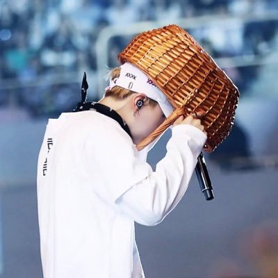 basketyoongi_'s profile picture. buying/selling acct ✨ • if im here......... oh no • she / her • 🇵🇭