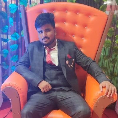 मैं विद्या मे ब्राहम्ण हूँ,देश की रक्षा में क्षत्रिय हूँ,व्यापार में वैश्य हूँ, और सेवा में शूद्र हूँ,जातियों में न भूलो, मेरी पहचान को