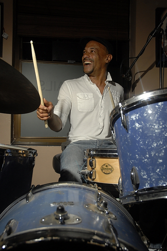 Drummerize's profile picture. Drumzzzzzz...!! x