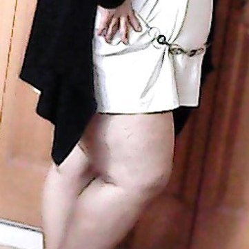 soy travesty de closet y adoro vestirme de nena, NO busco encuentros solo videollamada en SKYPE, de preferencia chicas similares, kissi