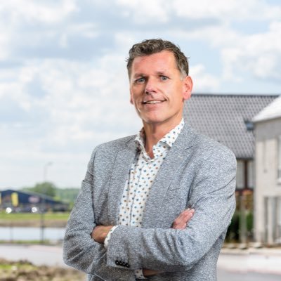 Wonen is beleven! Uw makelaar uit Druten, land van Maas en Waal, tussen Nijmegen en Tiel. Verkoop, taxatie en aankoopbegeleiding woningen. Lid NVM en NWWI.