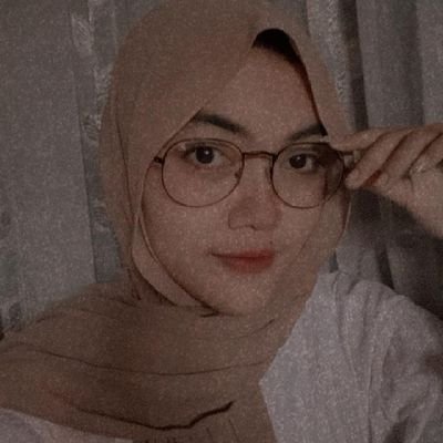 Annisa_frds's profile picture. Keliatannya aja kalem