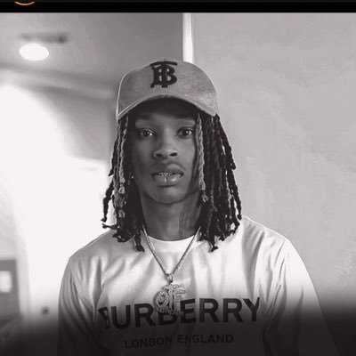 juicy90127254's profile picture. 