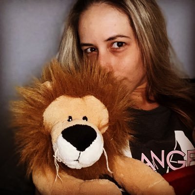 FannyFolye's profile picture. Laugh and the world laughs back