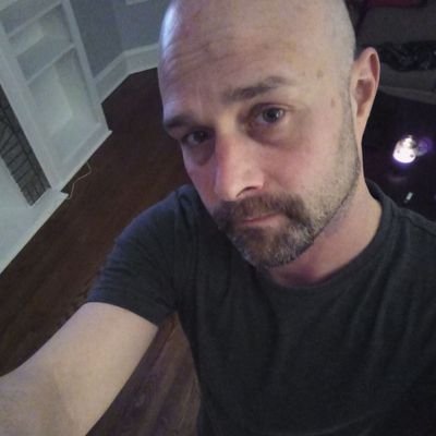 CHoelbl's profile picture. I'm a Country Music , Watching Sports (Blackhawks, Bears and Yankees), Drinking Beer, WWE, kinda kid.