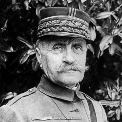 1er compte de votre Maréchal suprême. 
En attendant de retrouver mon main actuel.