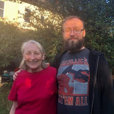 LizScreen1942's profile picture. Socialist who want a fair society for all